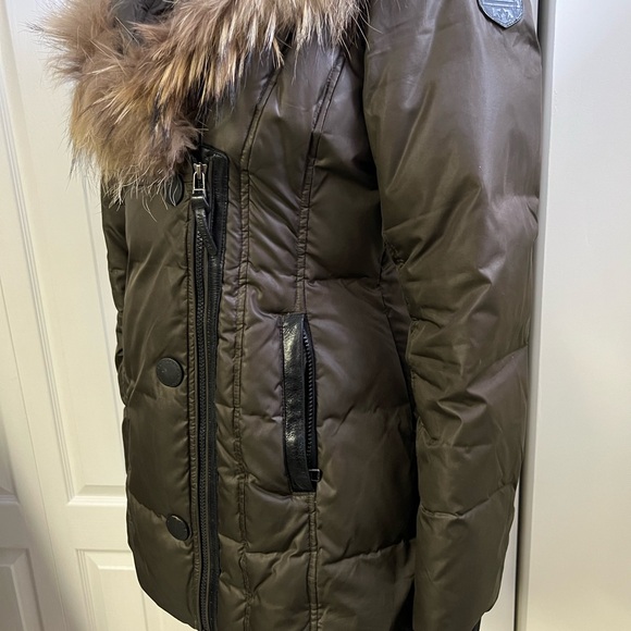 RUDSAK Olive Green Fur-Trimmed Women’s Parka Jacket - Picture 4 of 13